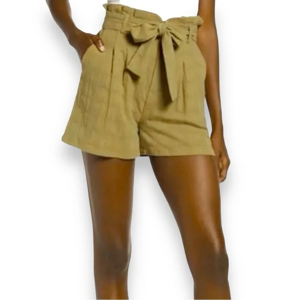 GOOD LUCK GEM Women's High Waist Paper Bag Khaki Green Shorts Large | NWT‎